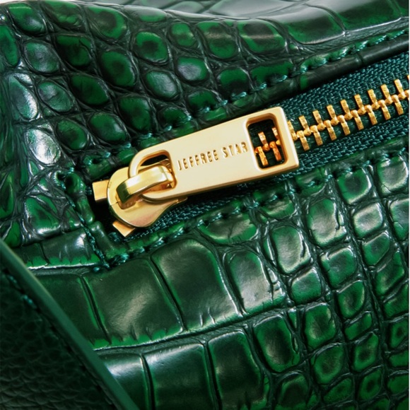 NWOT Jeffree Star blood money croc Fanny pack - Picture 3 of 11